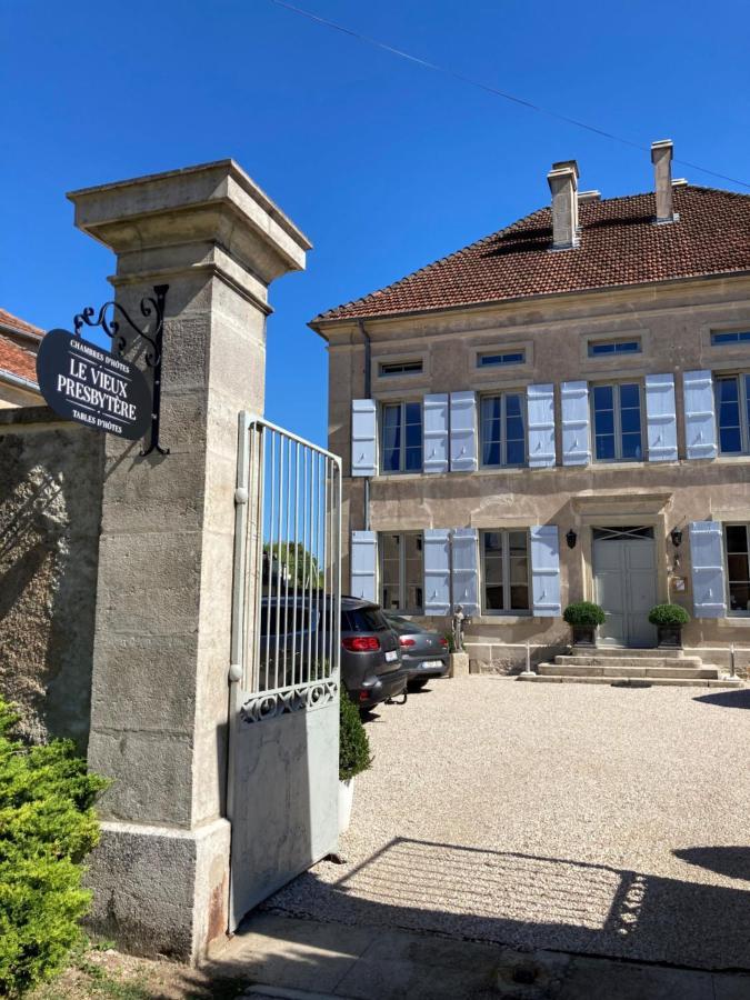 Le Vieux Presbytere Acomodação com café da manhã Confracourt Exterior foto